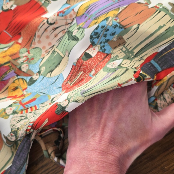 Natori Dynasty Robe - Picture 14 of 16